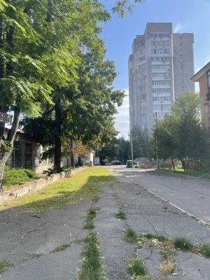 Sale of a 3-room apartment in Verstavbudilnikov Street 3
