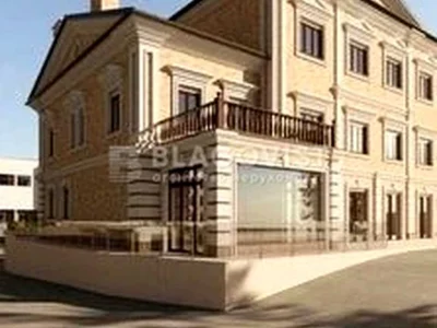 Будинок. Київ, Ломаківська вул.