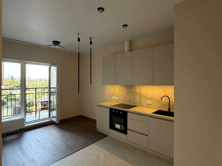 Apartment. Odessa, Красноva St.