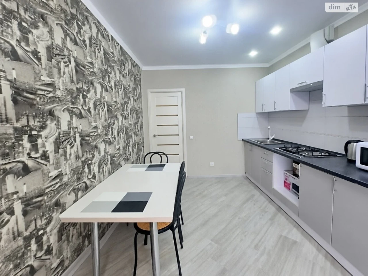 Long-Term Rental Apartment Near the Estate
