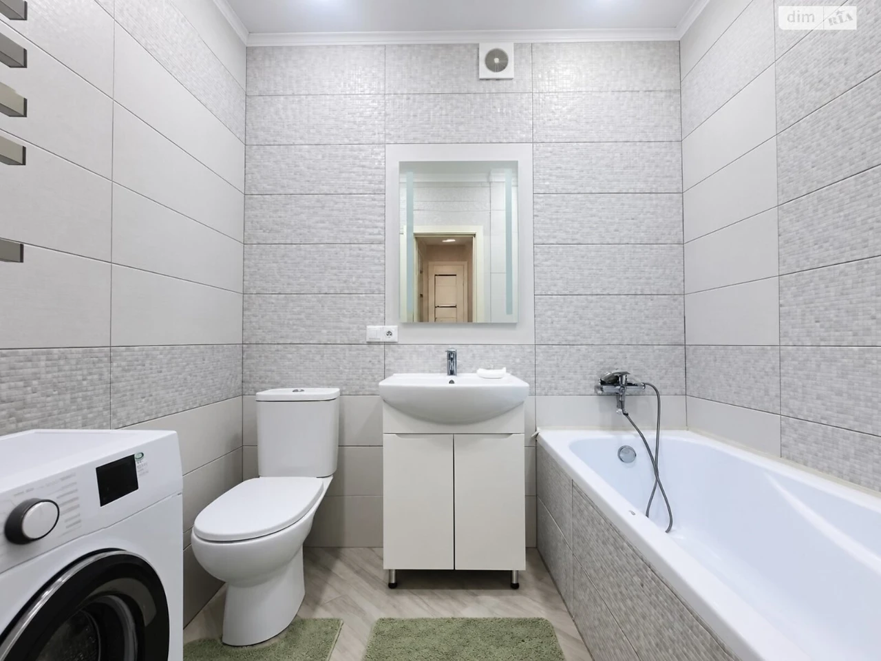 Long-Term Rental Apartment Near the Estate