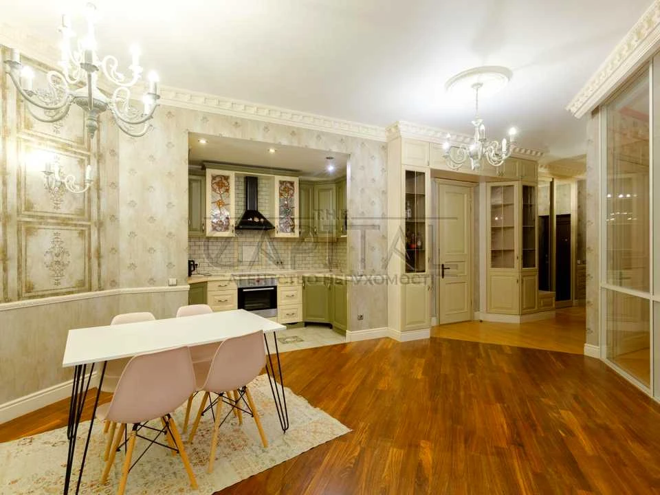 Apartment. Eugene Konovalets Street, Kyiv