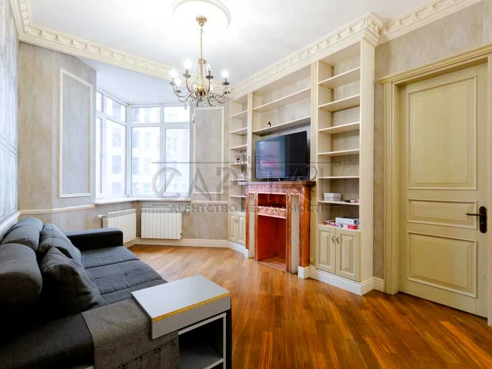 Apartment. Eugene Konovalets Street, Kyiv