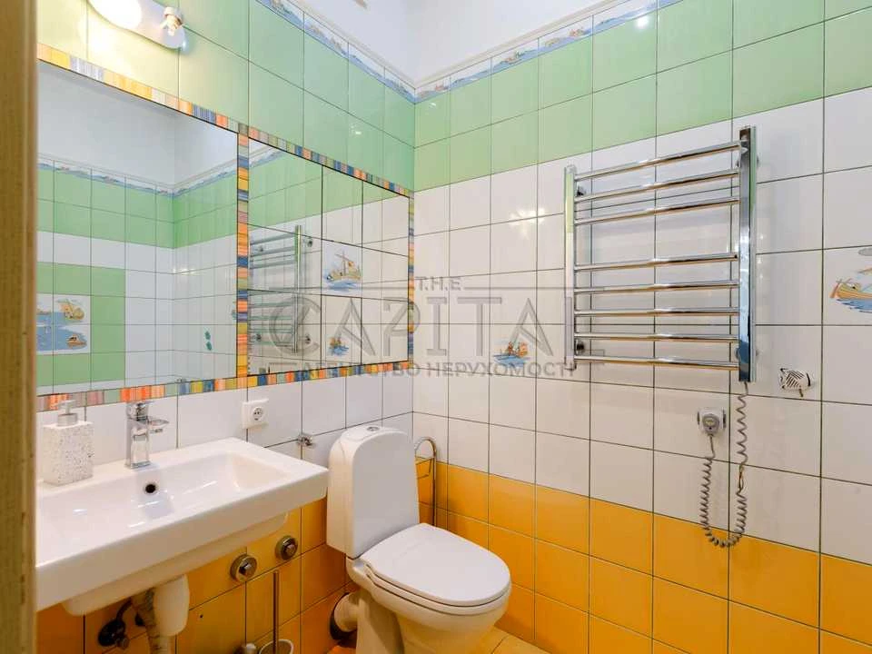 Apartment. Eugene Konovalets Street, Kyiv