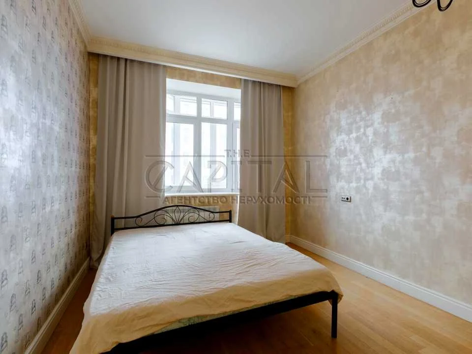 Apartment. Eugene Konovalets Street, Kyiv