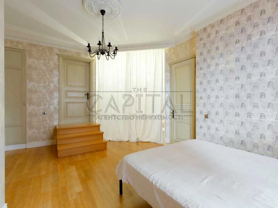 Apartment. Eugene Konovalets Street, Kyiv