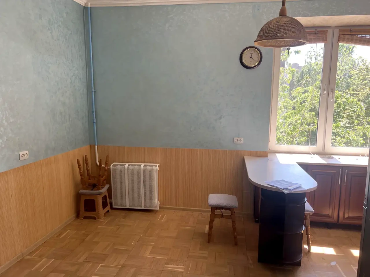 Sale of a 2-room apartment 60 sq.m 3/5 floor
