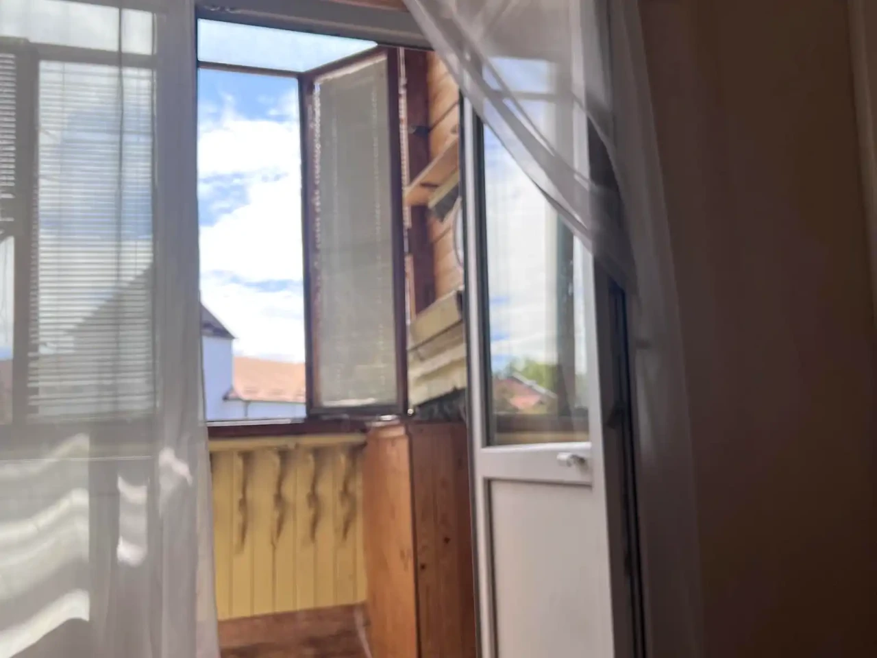 Sale of a 2-room apartment 60 sq.m 3/5 floor