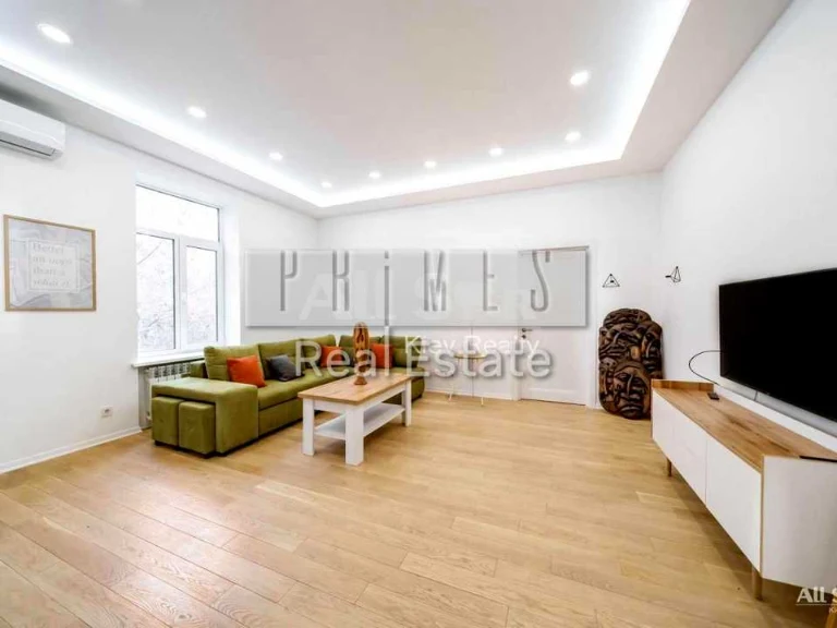 Apartment. Kyiv, Olesia Honchar St.