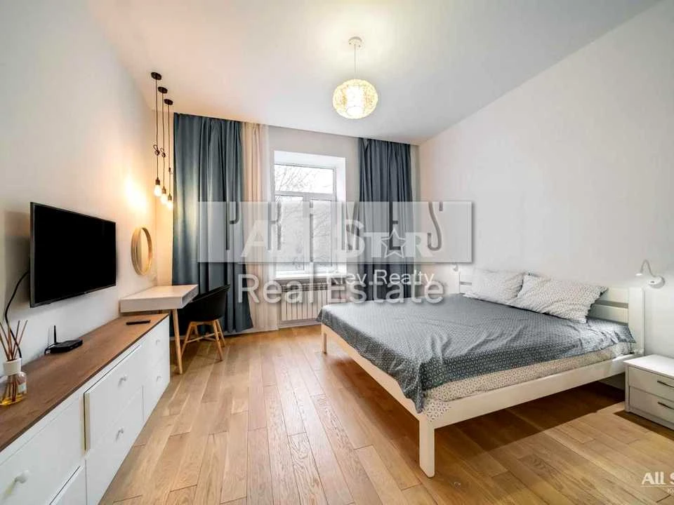 Apartment. Kyiv, Olesia Honchar St.