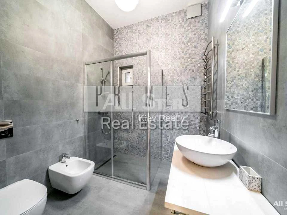 Apartment. Kyiv, Olesia Honchar St.