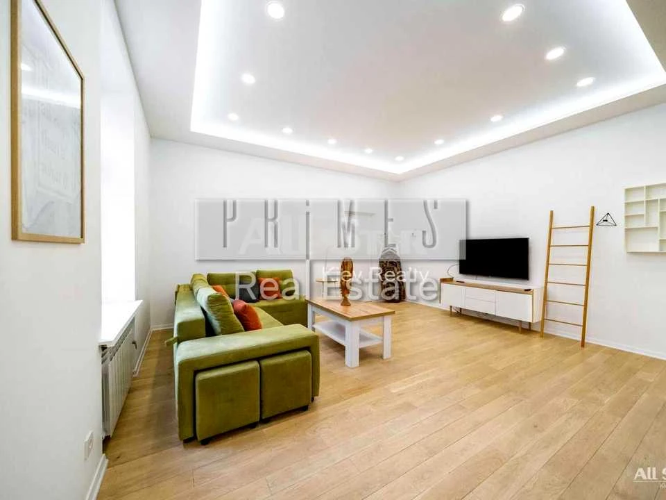 Apartment. Kyiv, Olesia Honchar St.