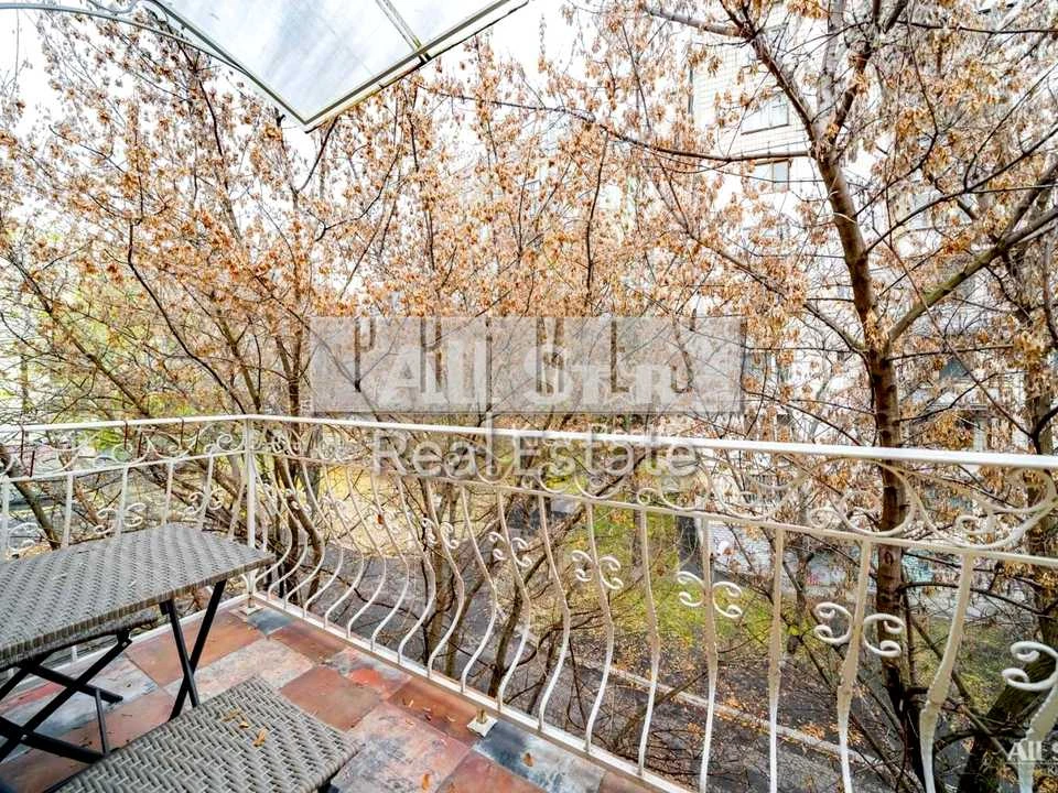 Apartment. Kyiv, Olesia Honchar St.