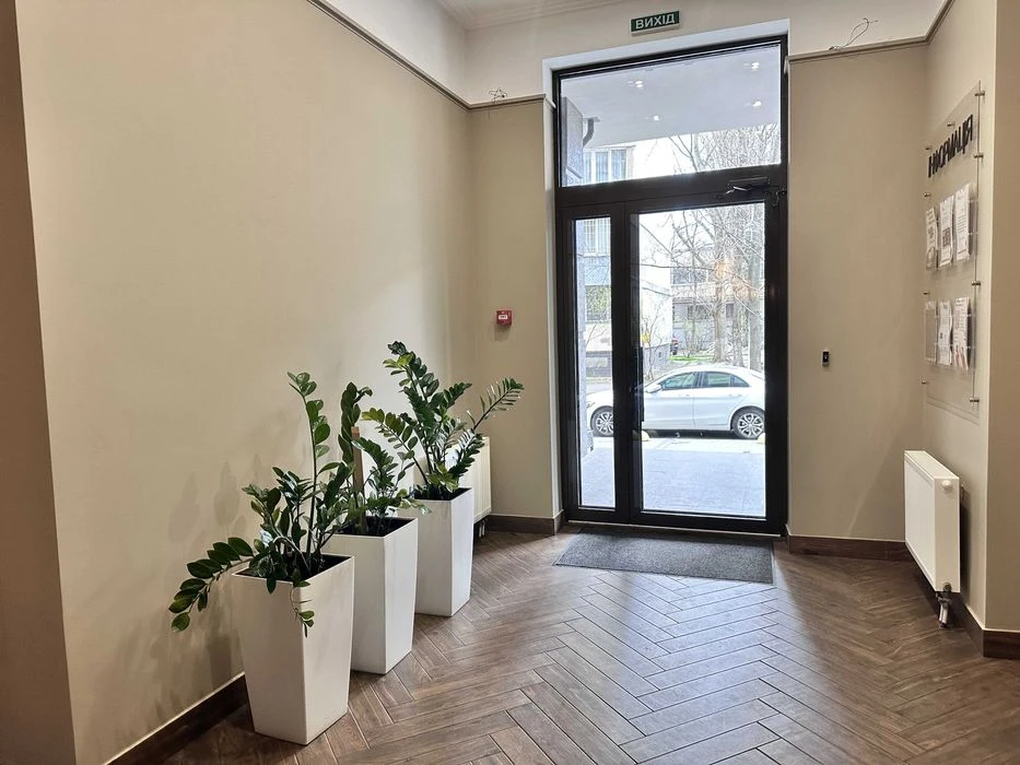 В продаже просторная 1-комнатная в сданном доме в центре, ЖК