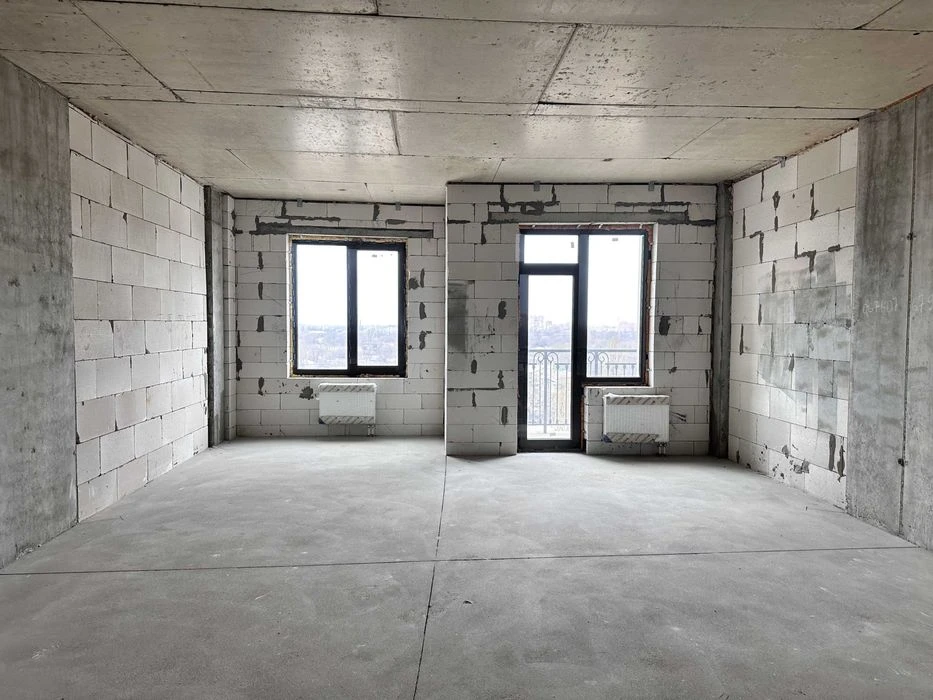 В продаже просторная 1-комнатная в сданном доме в центре, ЖК