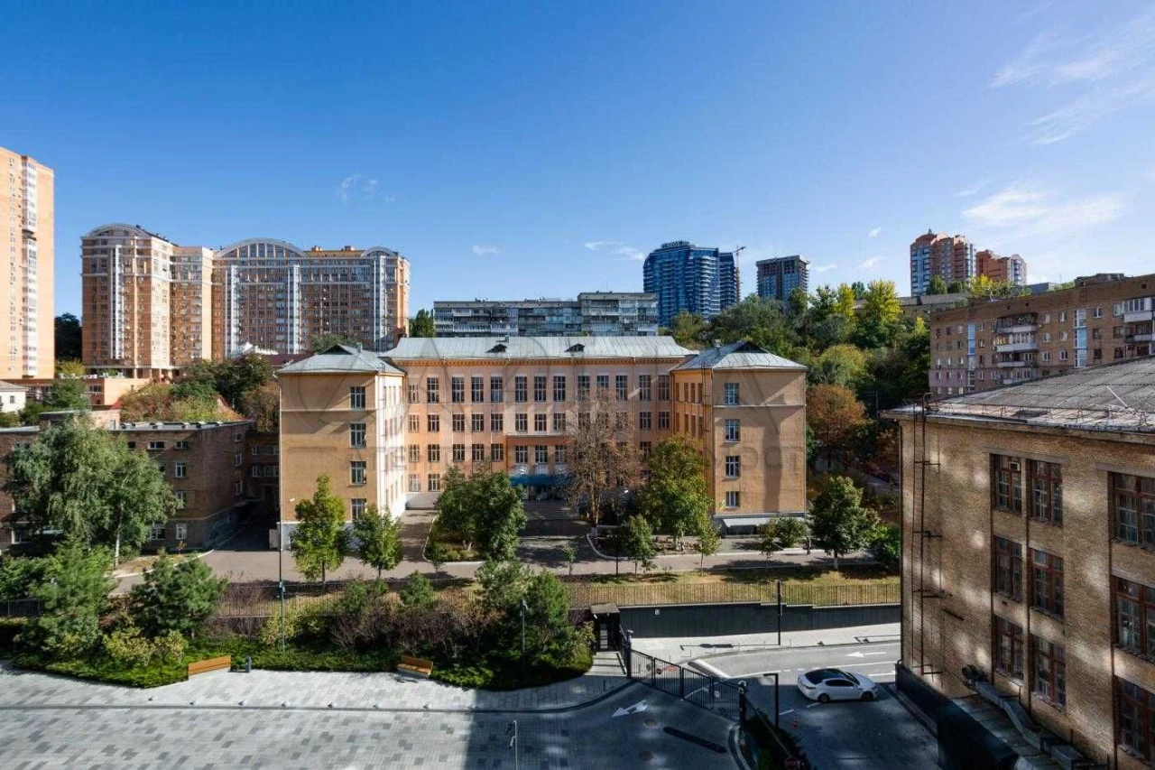 Продаж дизайнерської квартири в елітному ЖК Tetris Hall, з