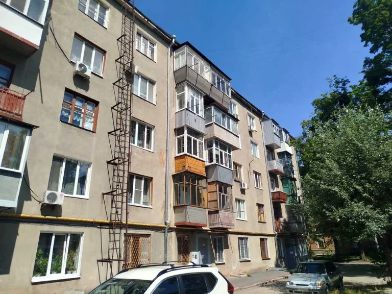 Apartment. Kharkiv, Morozova St.