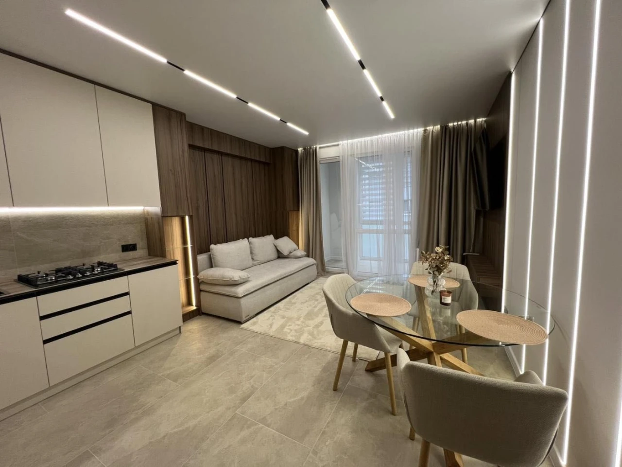 Продаж,  квартира з ремонтом Угорська 12, Новобудова, Сихів,