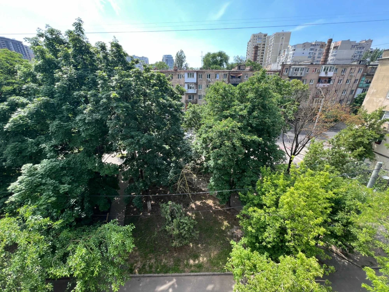 2-room apartment on Chernakhovskogo/Teniista Park Pobedy