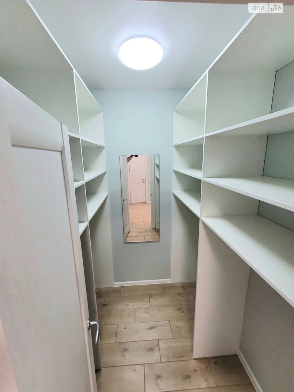 Long-Term Rental Apartment Podilsky