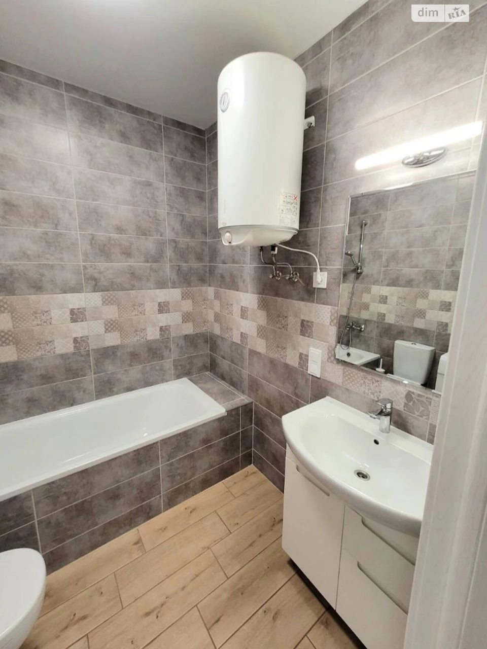 Long-Term Rental Apartment Podilsky