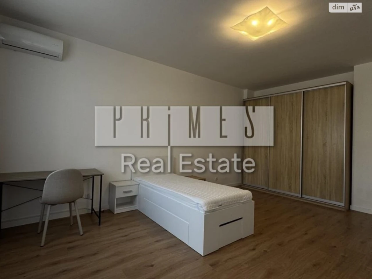 Sale of 4-room apartment in the center of Kyiv