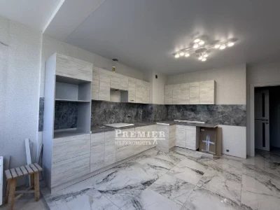 Large 1 bedroom apartment 53 square meters on Tairova Street