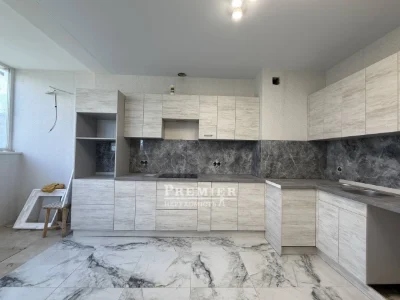Large 1 bedroom apartment 53 square meters on Tairova Street