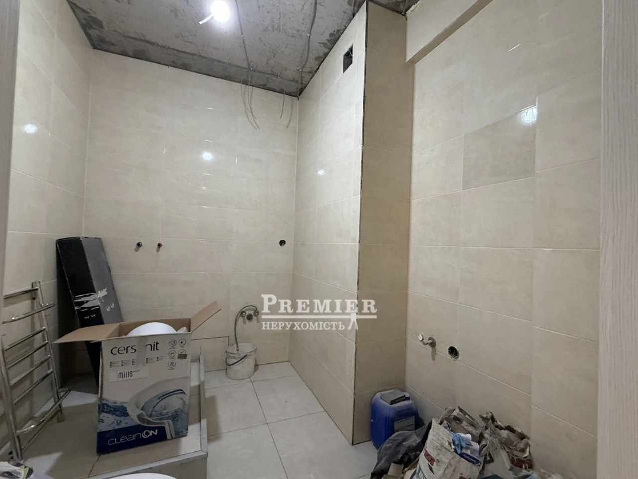 Large 1 bedroom apartment 53 square meters on Tairova Street