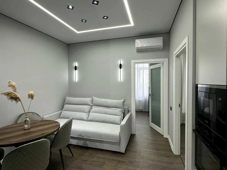 Apartment. Odessa, Красноva St.