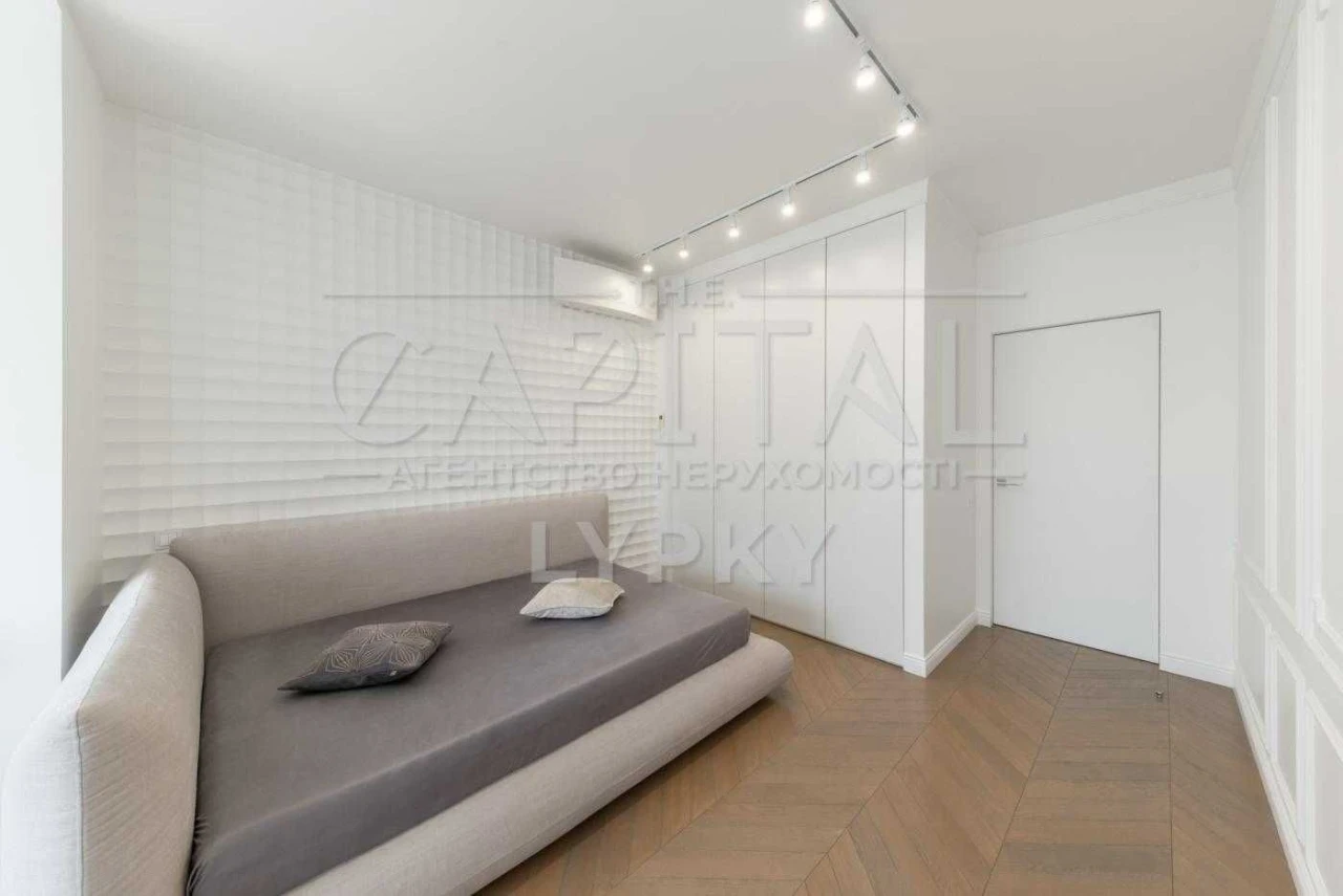 For sale is a 3-room apartment with an area of 115 square meters