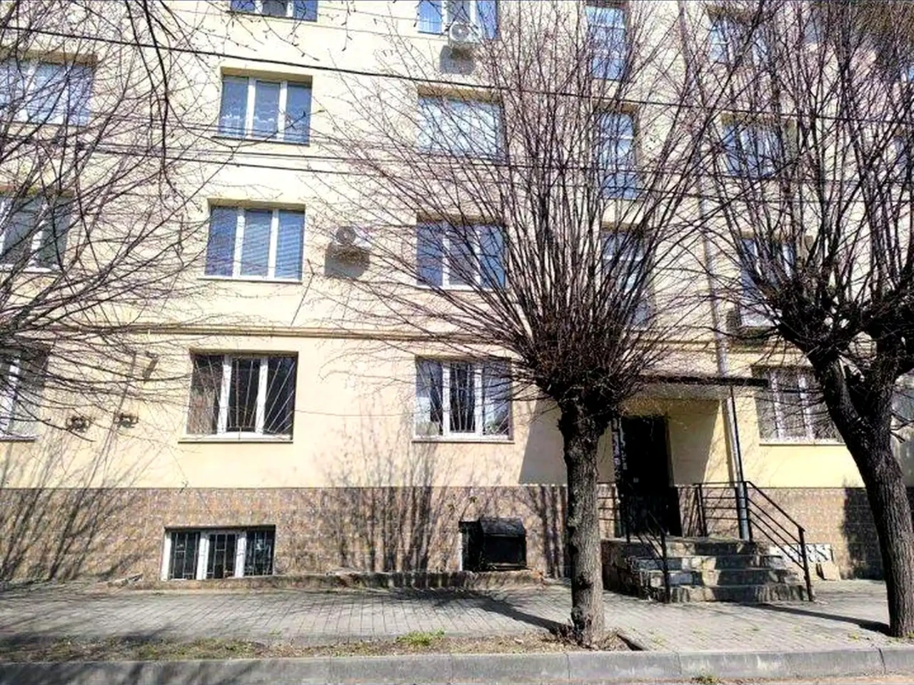 Продаж квартири 1-кімн. 30 м² 2/5 пов.