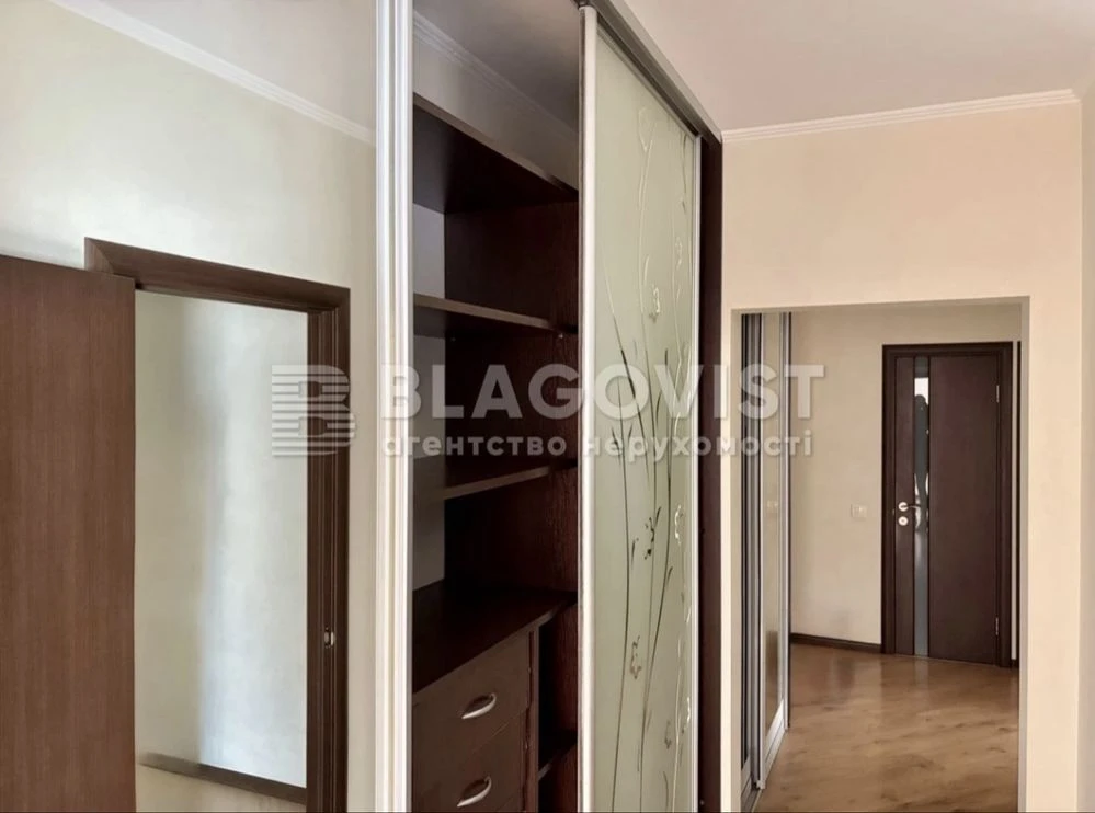 Продаж 2к квартири 65 м Урлівська Григоренка Позняки Осокорк