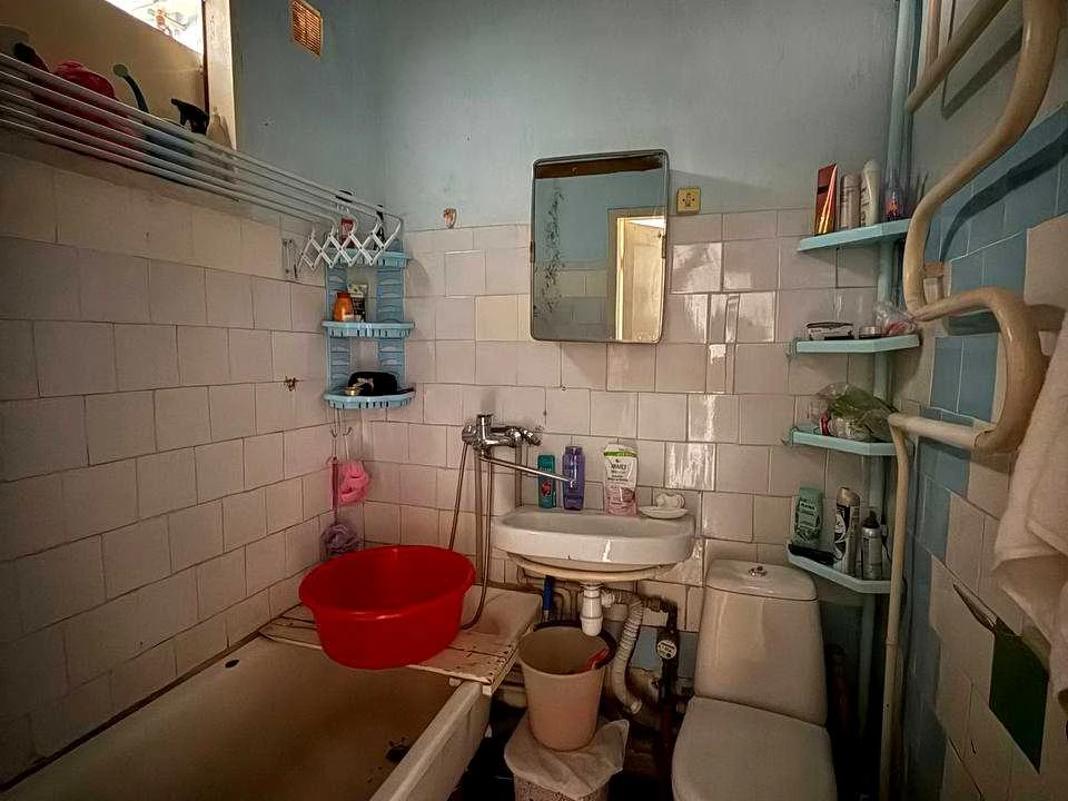 Apartment. Ivano-Frankivsk, Vygivskho St.