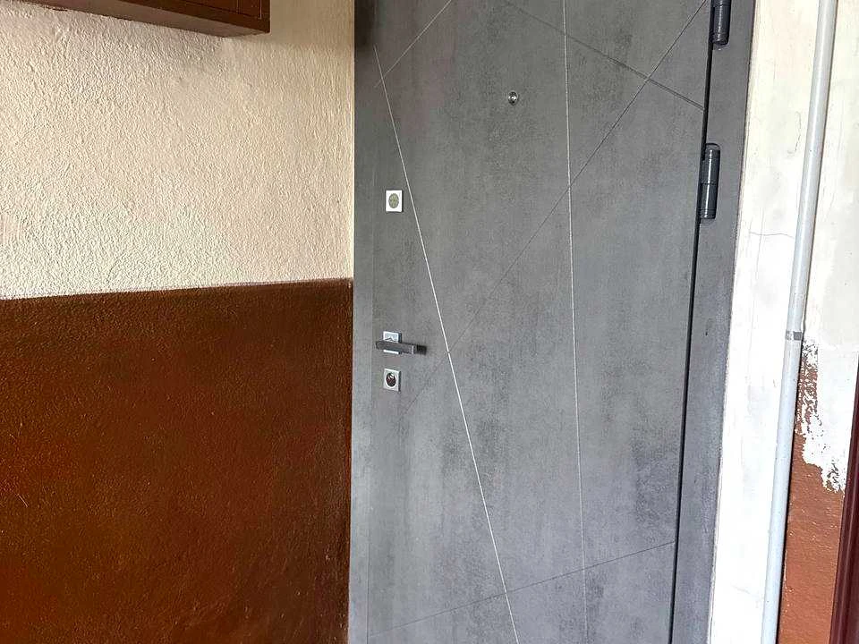 Apartment. Ivano-Frankivsk, Vygivskho St.