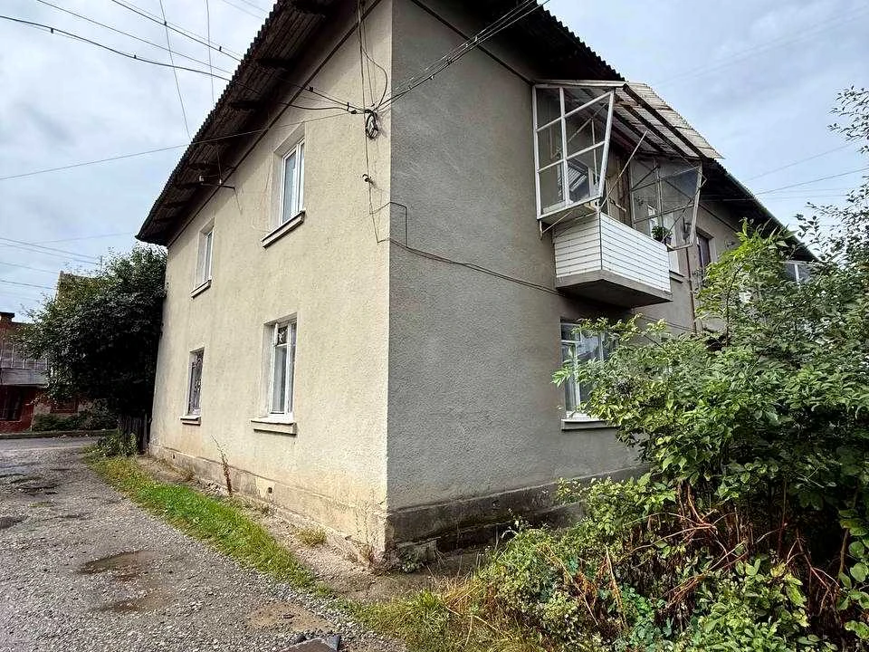 Apartment. Ivano-Frankivsk, Vygivskho St.