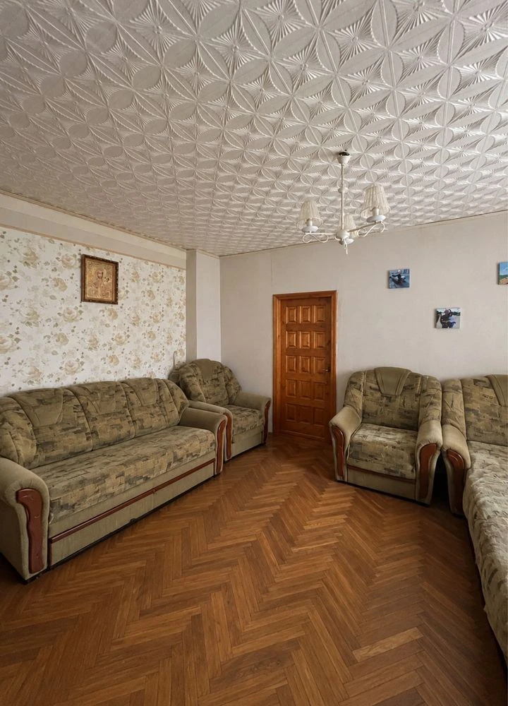 Продаж 2к квартири з садом вул. Суботівська / Кругова