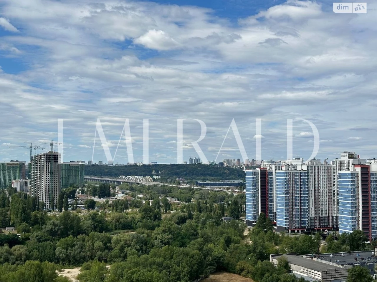 Sale of Apartment in Darnitsa