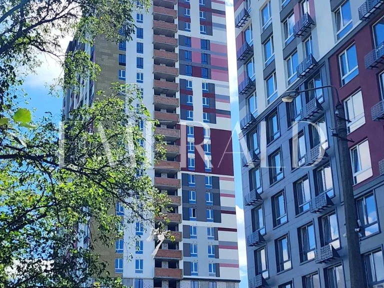 Квартира. Київ, Тепловозна вул.