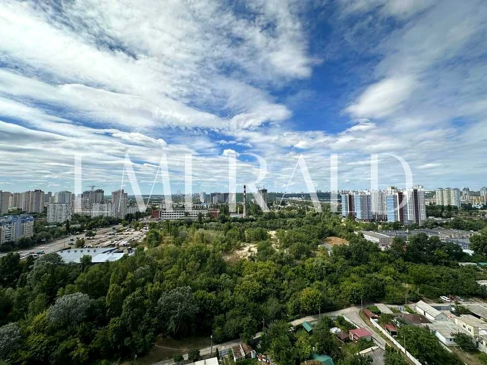 Квартира. Київ, Тепловозна вул.