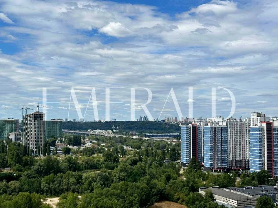 Квартира. Київ, Тепловозна вул.