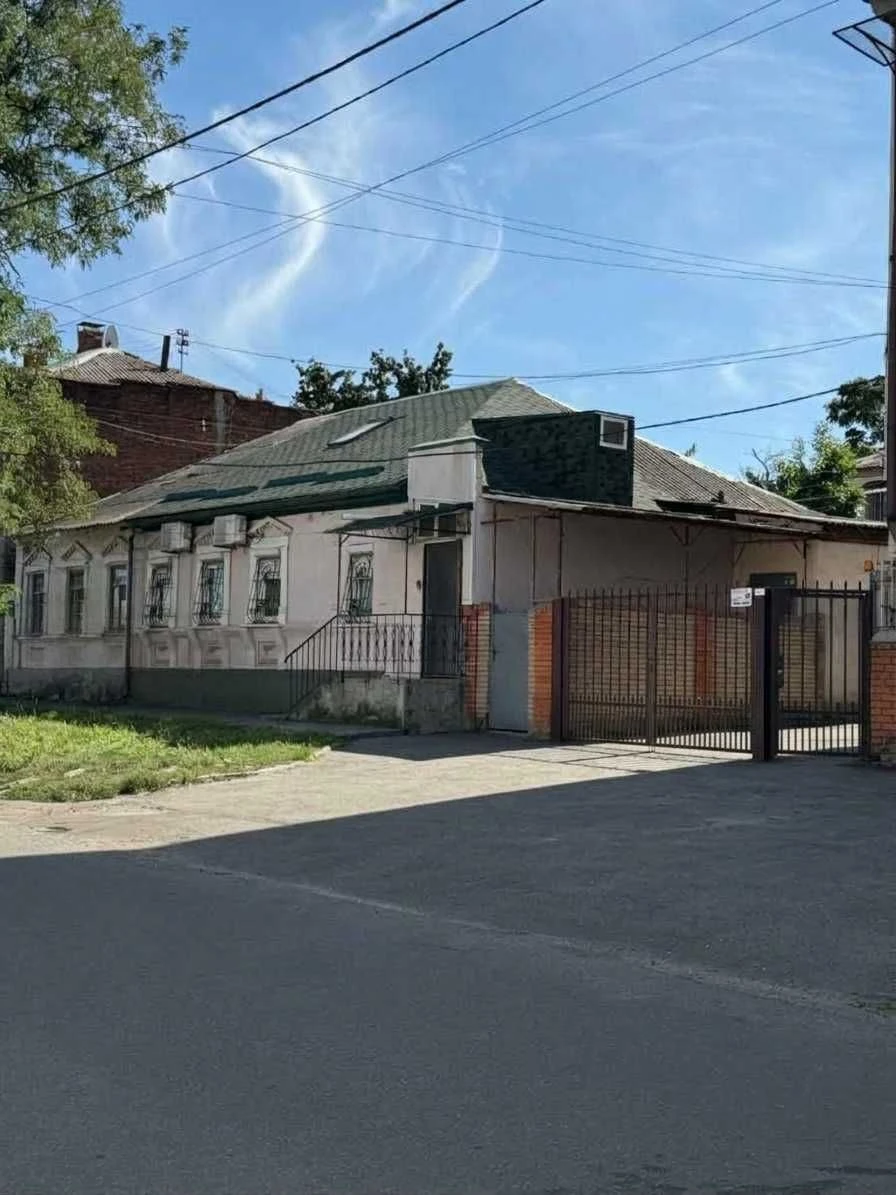 Продам квартиру с отдельным входом в центре Днепра