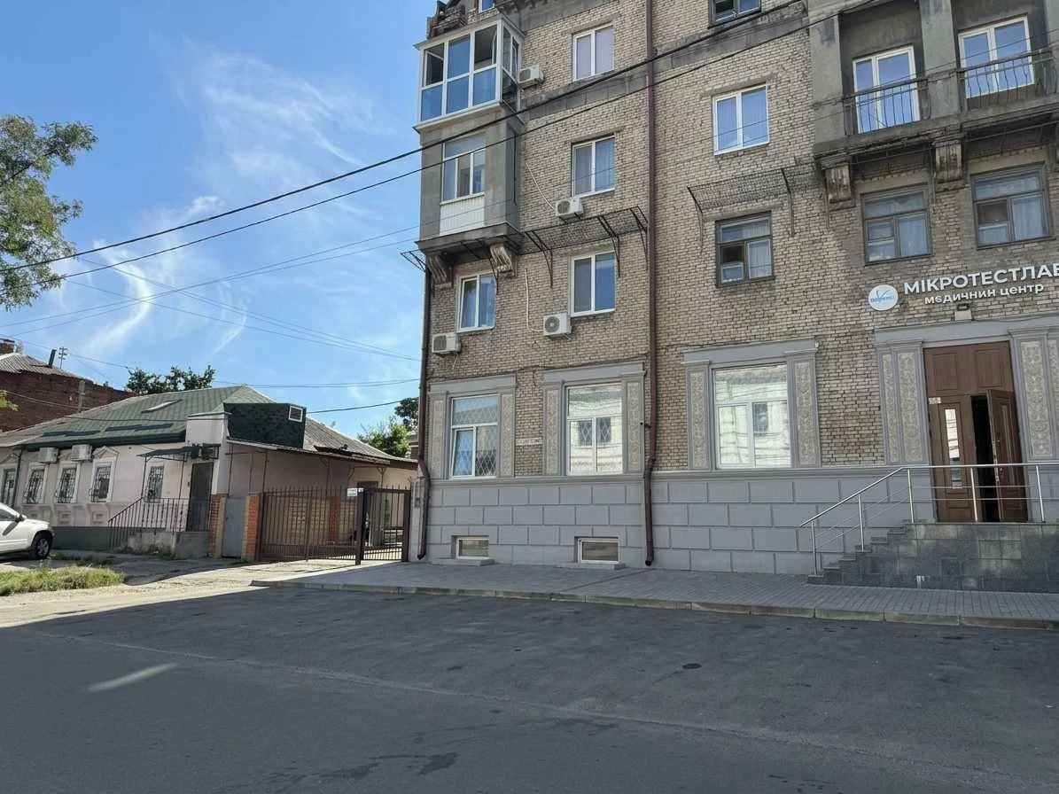 Продам квартиру с отдельным входом в центре Днепра