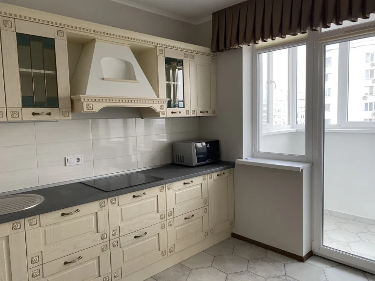 Sale of a 1-room apartment 48 sq m, Elena Pchilka St., St. 7