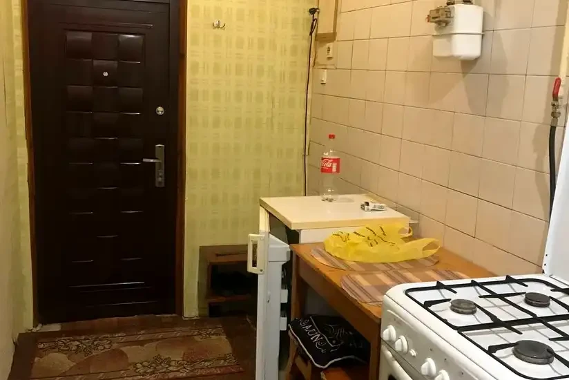 Продам 2к квартиру в центре возле метро