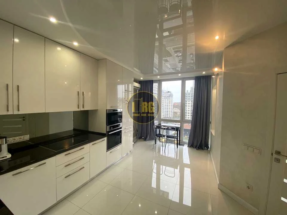 Apartment. Kyiv, Kahy Bendukidze Street