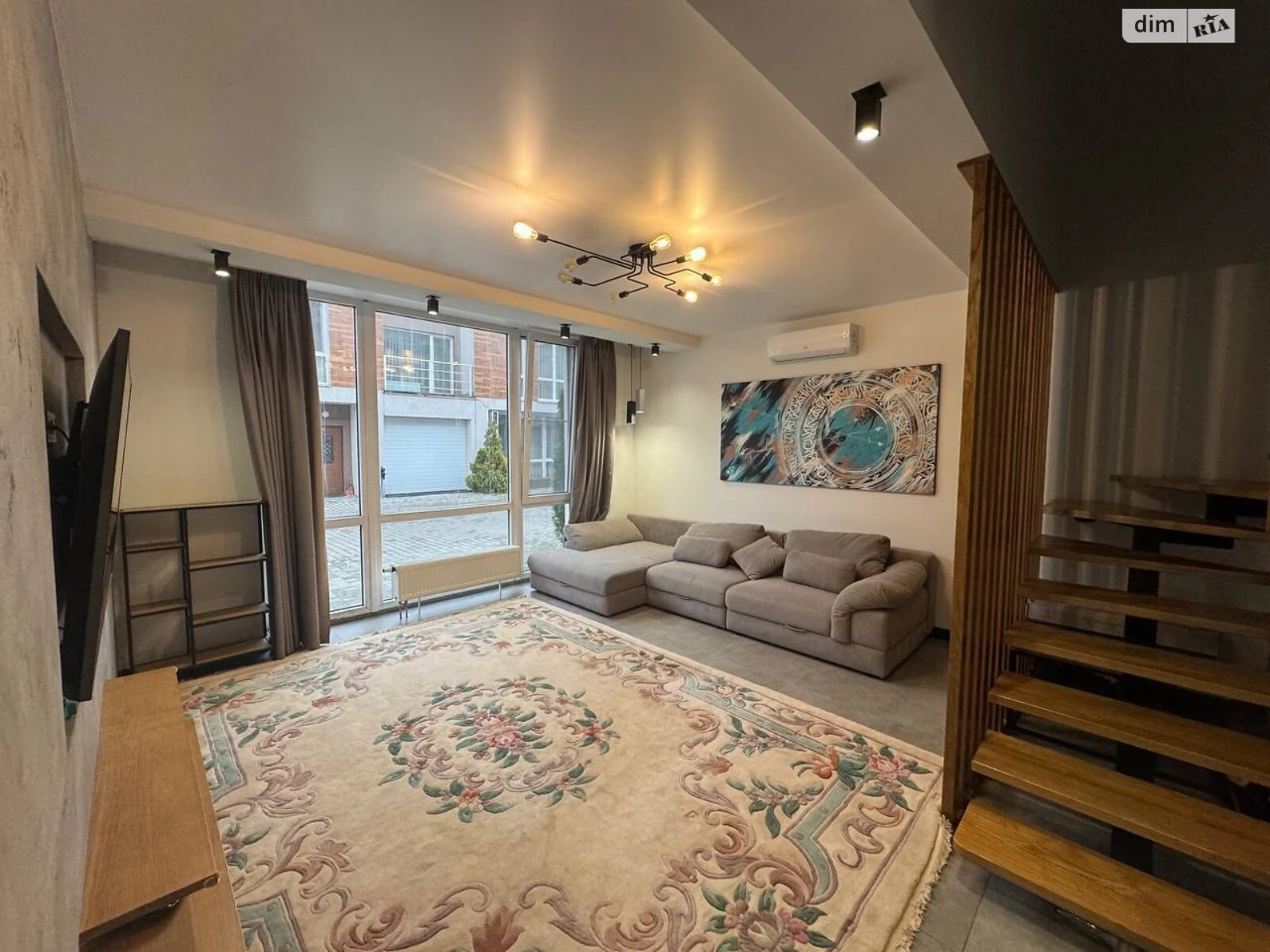 Long-Term Rental Townhouse Obolyn
