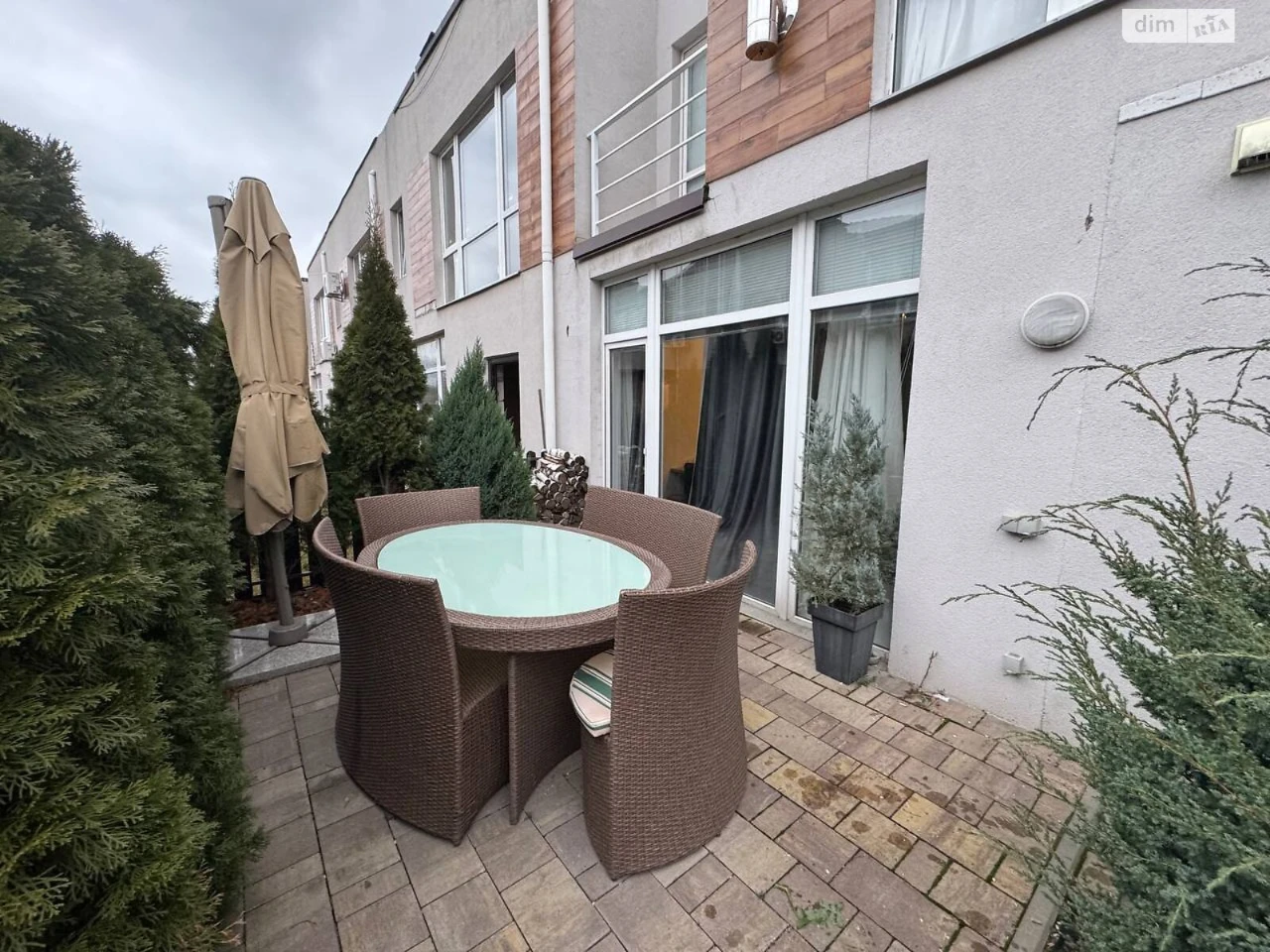 Long-Term Rental Townhouse Obolyn