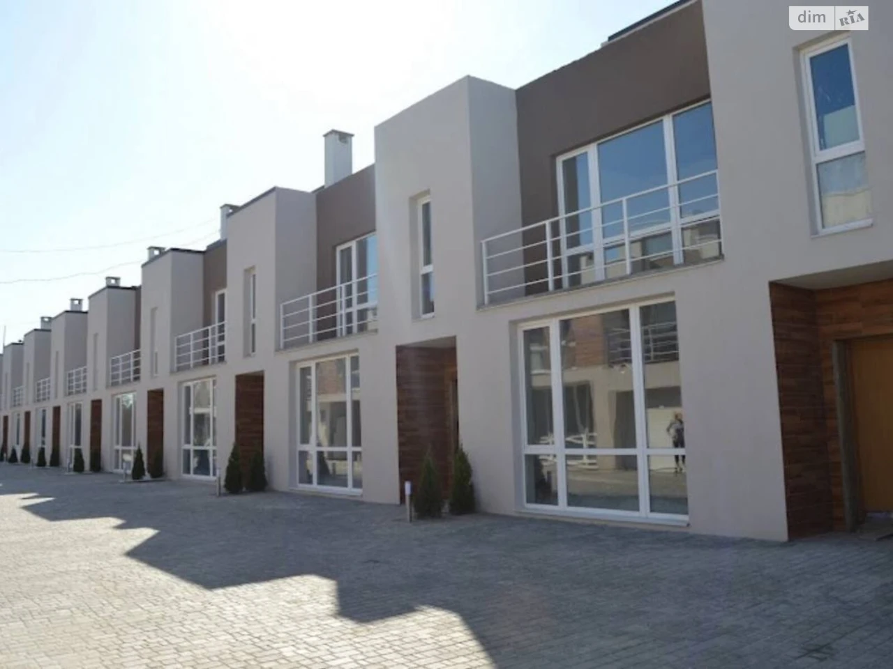 Long-Term Rental Townhouse Obolyn
