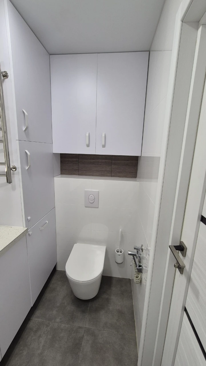 2-room apartment renovated, with furniture and economical heating, St.